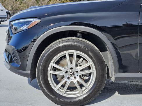 Certified 2025 Mercedes-Benz GLC 300 4MATIC image 11