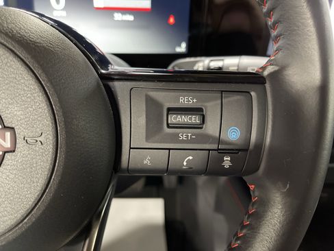 Used 2025 Nissan Kicks SR image 19