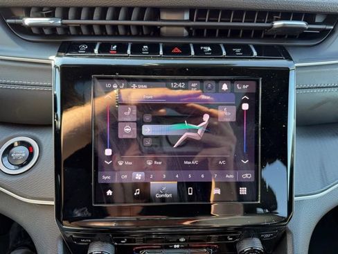 New 2026 Jeep Grand Cherokee L 4WD image 23