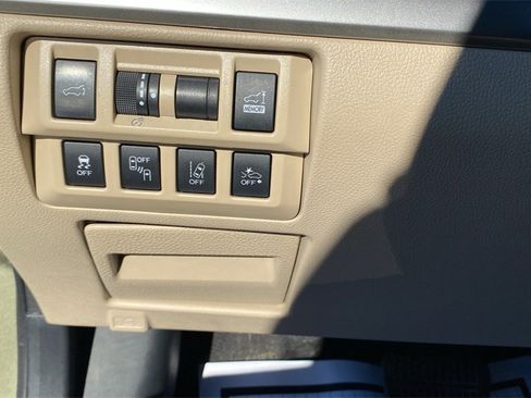 Used 2019 Subaru Outback 2.5i Limited image 30
