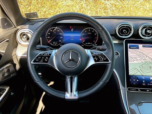Used 2022 Mercedes-Benz C 300 4MATIC Sedan image 5