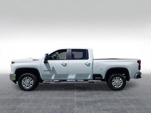 Used 2025 Chevrolet Silverado 2500 LT AWD/4WD image 4