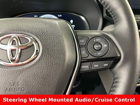 Used 2024 Toyota Venza Limited image 32