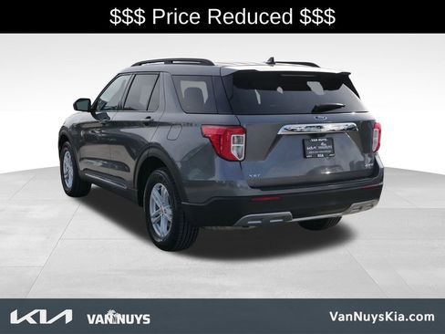 Used 2024 Ford Explorer XLT w/ Equipment Group 202A AWD/4WD image 5