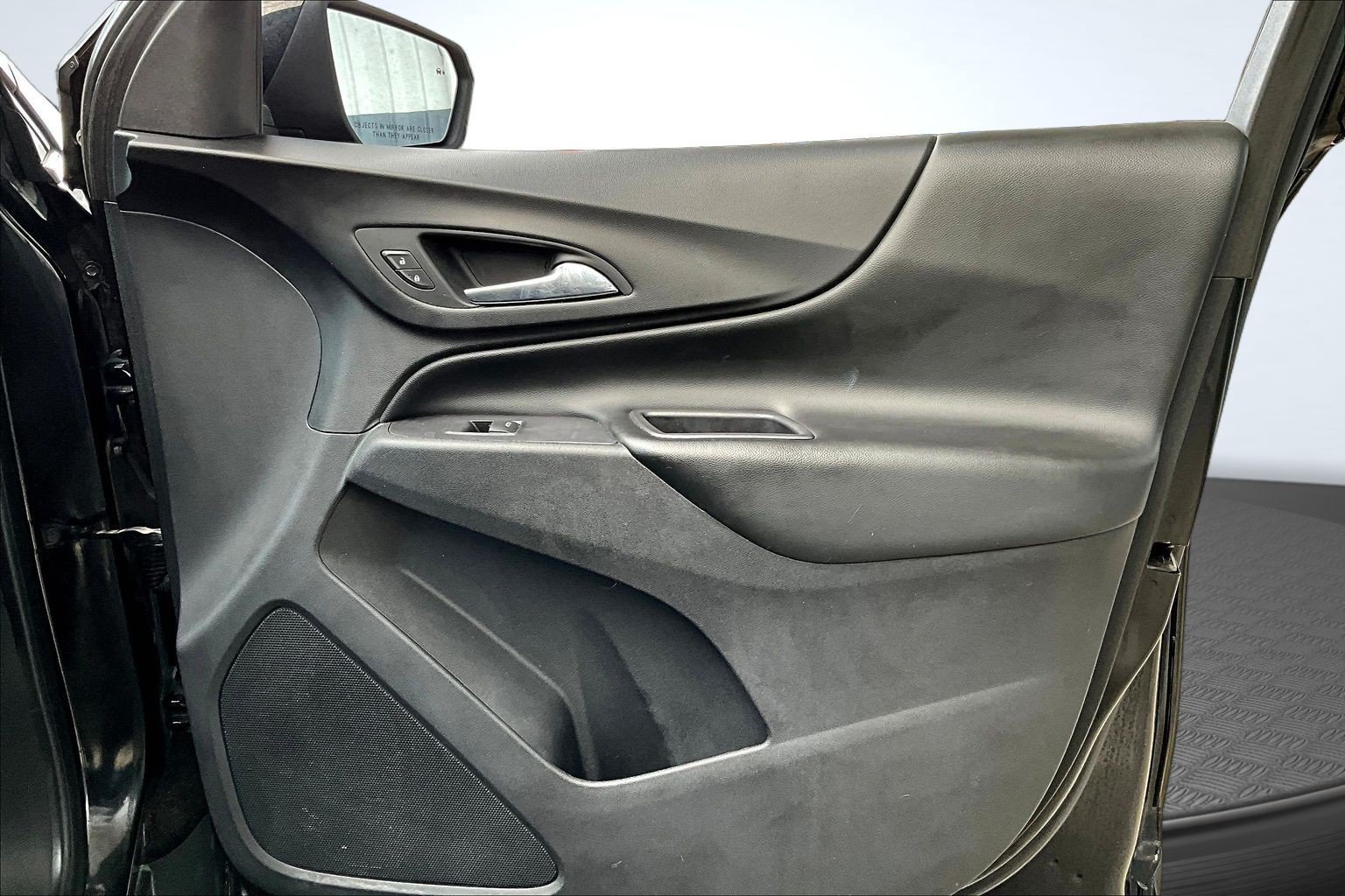 Used 2020 Chevrolet Equinox LT FWD image 27