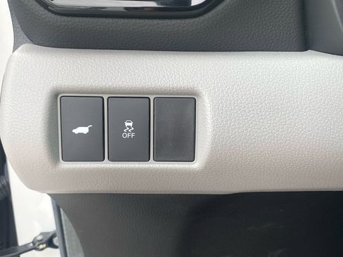 Used 2025 Honda Pilot Touring image 17