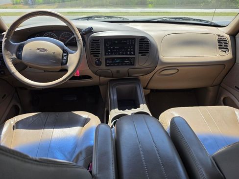 Used 1999 Ford Expedition XLT AWD/4WD image 9