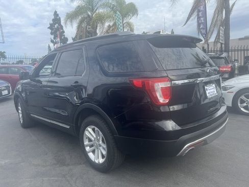Used 2016 Ford Explorer XLT w/ Equipment Group 202A FWD image 5