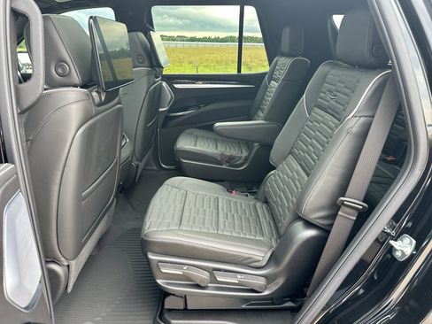 Used 2026 Cadillac Escalade Platinum Sport AWD/4WD image 25