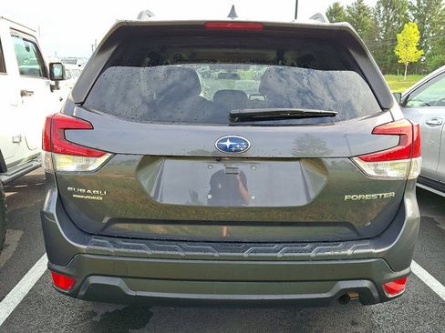 Used 2020 Subaru Forester Premium AWD/4WD image 5
