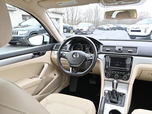 Used 2019 Volkswagen Passat 2.0T Wolfsburg w/ Wheels & Sunroof Package image 23