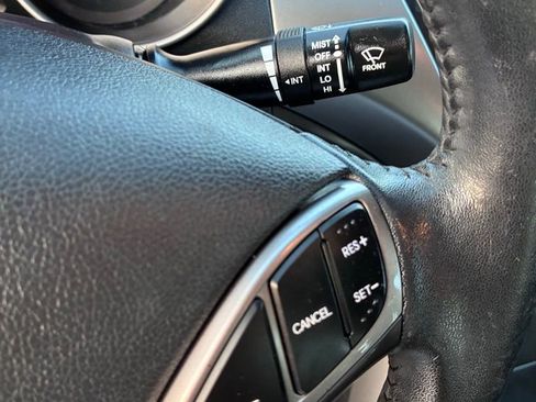 Used 2013 Hyundai Elantra Limited FWD image 24