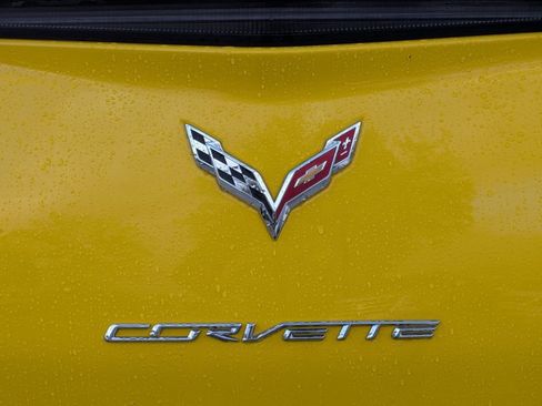 Used 2015 Chevrolet Corvette Z06 w/ 3LZ Preferred Equipment Group image 23