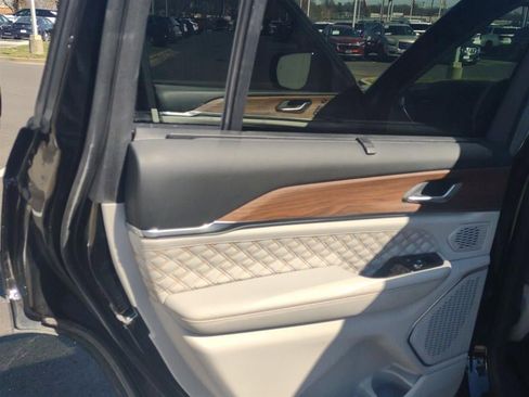 Used 2021 Jeep Grand Cherokee L Summit w/ Advanced Protech Group IV image 10