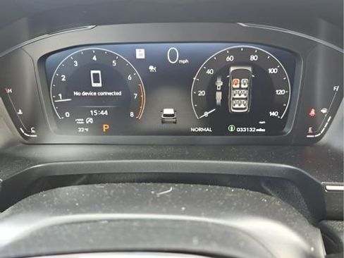 Used 2024 Honda Pilot Elite image 3