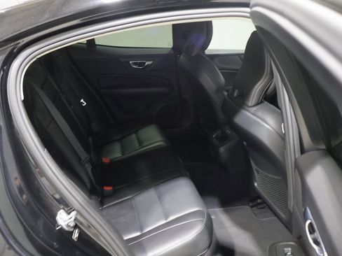 Used 2021 Volvo S60 T6 Momentum AWD/4WD image 20