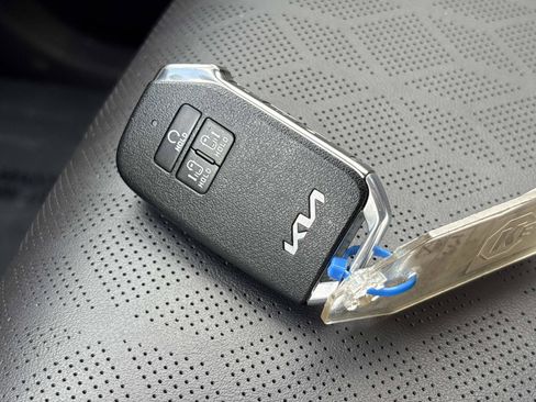 Used 2023 Kia Carnival SX FWD image 37