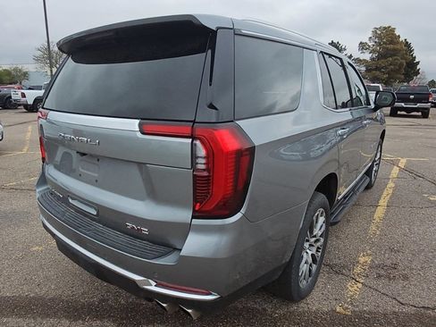 Used 2025 GMC Yukon Denali AWD/4WD image 4