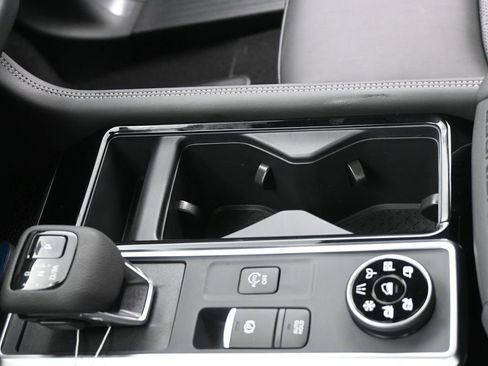 New 2026 Nissan Pathfinder Platinum AWD/4WD image 25