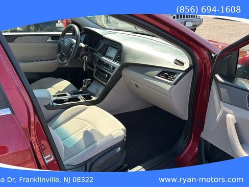 Used 2016 Hyundai Sonata SE FWD image 17