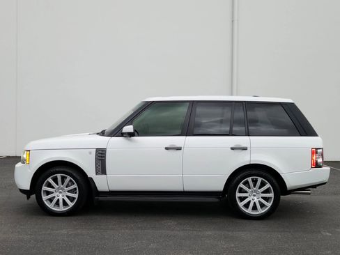 Used 2011 Land Rover Range Rover Supercharged image 2