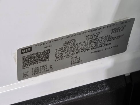 Used 2022 Chevrolet Equinox LS image 35