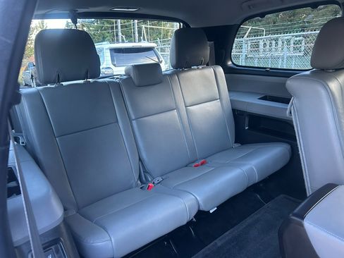 Used 2016 Toyota Sequoia Platinum image 19
