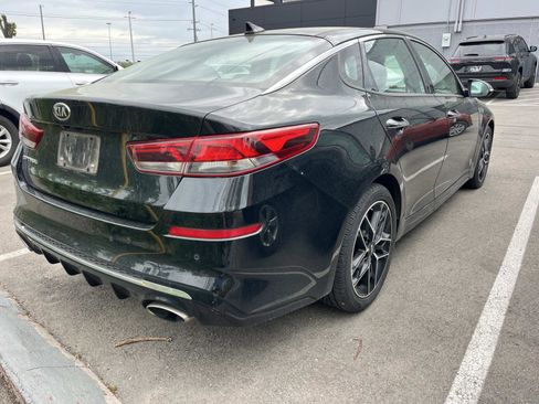 Used 2020 Kia Optima SE image 2