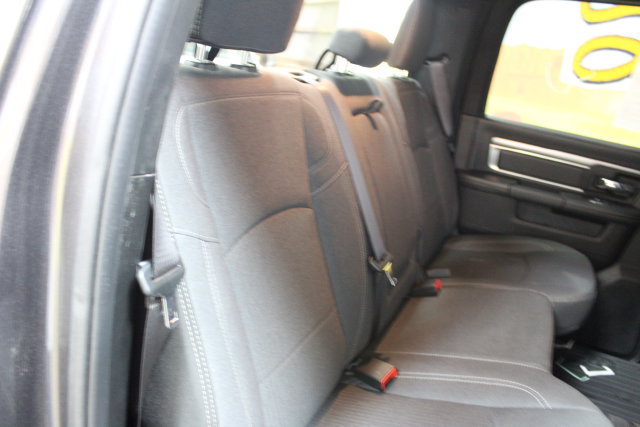Used 2024 RAM 1500 Warlock AWD/4WD image 9