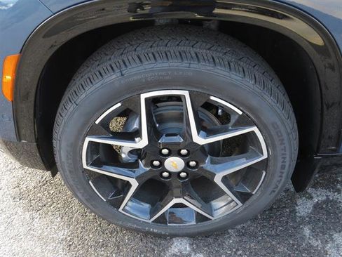 New 2026 Chevrolet Traverse High Country w/ LPO, Floor Liner Package image 8