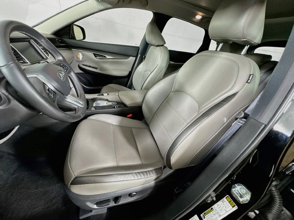 Certified 2025 INFINITI QX50 Luxe AWD/4WD image 28