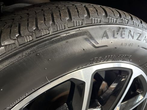 Used 2021 Chevrolet Suburban RST w/ Luxury Package image 13