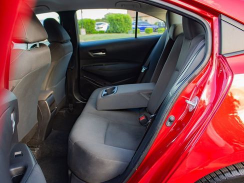 Used 2021 Toyota Corolla LE FWD image 13