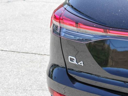 Used 2023 Audi Q4 e-tron Premium Plus w/ Premium Plus image 11