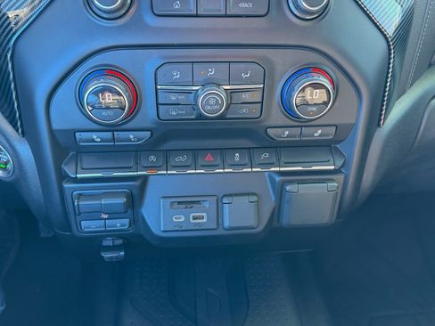 Used 2020 Chevrolet Silverado 1500 LT w/ All-Star Edition RWD image 12