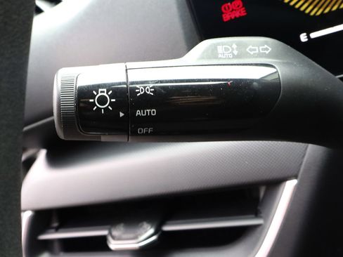 Used 2025 Kia K4 FWD image 16