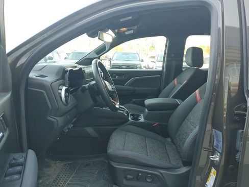 Used 2024 Chevrolet Colorado Z71 w/ Z71 Convenience Package 2 image 22