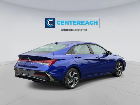 Used 2025 Hyundai Elantra Limited FWD image 6