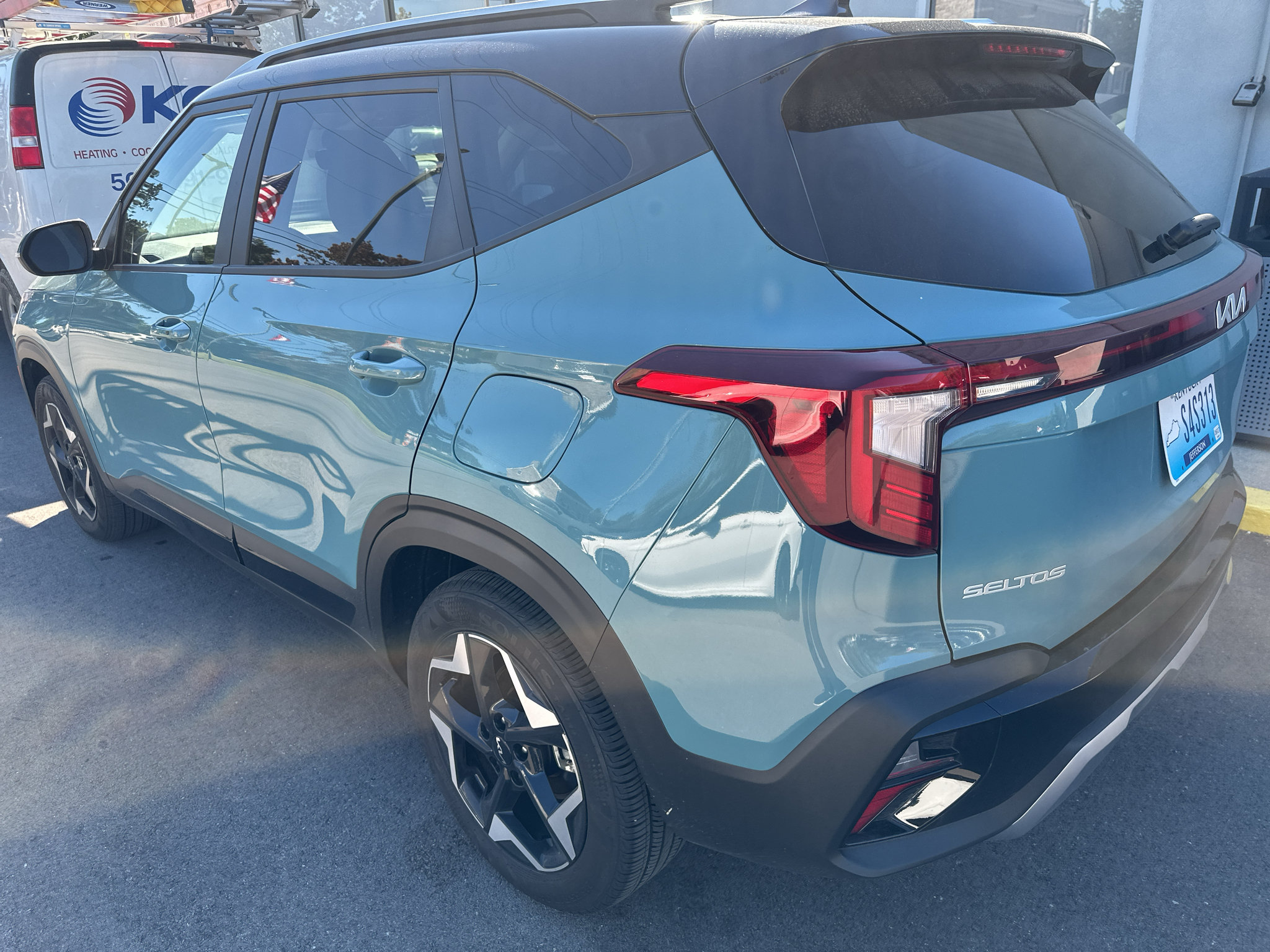 Used 2025 Kia Seltos S FWD image 4