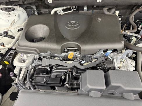 Certified 2022 Toyota RAV4 XLE w/ Carpet Mat Package (TMS) AWD/4WD image 40