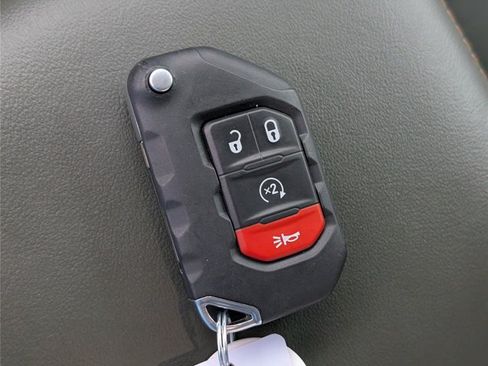 Used 2024 Jeep Gladiator Mojave w/ Convenience Group AWD/4WD image 72