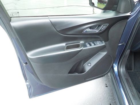 Used 2018 Chevrolet Equinox LT w/ Sun & Infotainment Package image 19