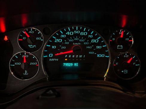 Used 2020 Chevrolet Express 2500 w/ Driver Convenience Package image 4