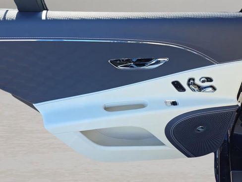 New 2025 Bentley Flying Spur Plug-In Hybrid image 31
