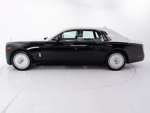 Certified 2026 Rolls-Royce Phantom Sedan RWD image 2