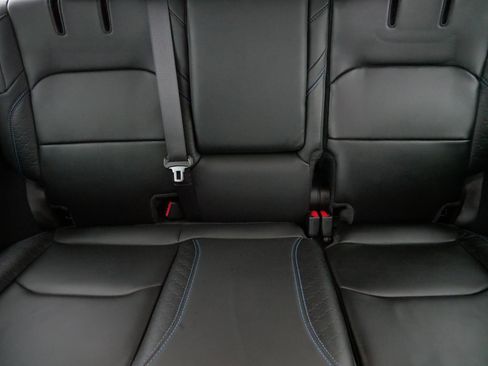 Used 2024 Jeep Wrangler High Altitude image 13