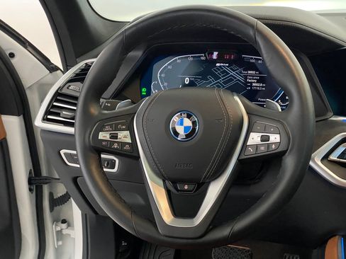 Certified 2022 BMW X5 xDrive45e image 16