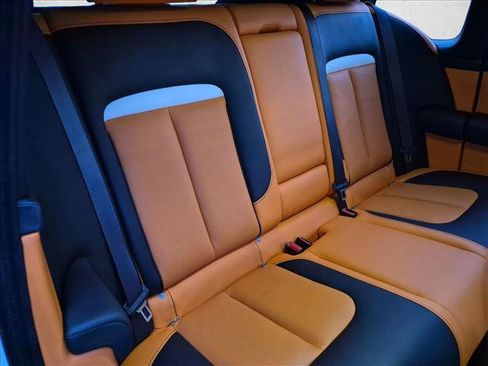 Used 2022 Rolls-Royce Cullinan AWD/4WD image 18