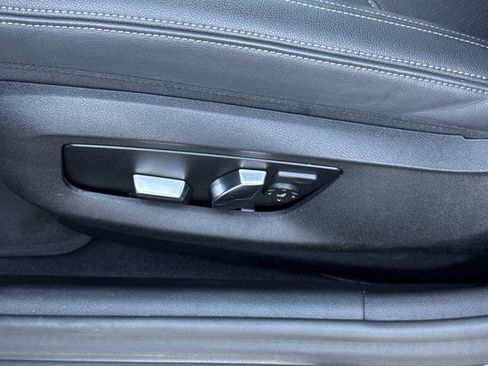 Used 2023 BMW 530e w/ Premium Package image 16