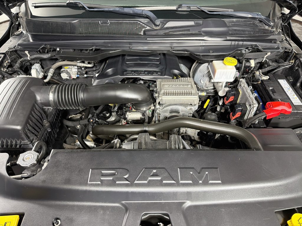 Used 2020 RAM 1500 Limited w/ Black Appearance Package AWD/4WD image 31